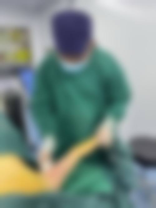 从医学角度看,手臂吸脂穿塑身衣的风险主要集中在哪些环节?