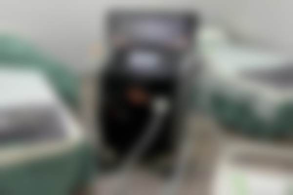 黄启云医生是正规医生吗？