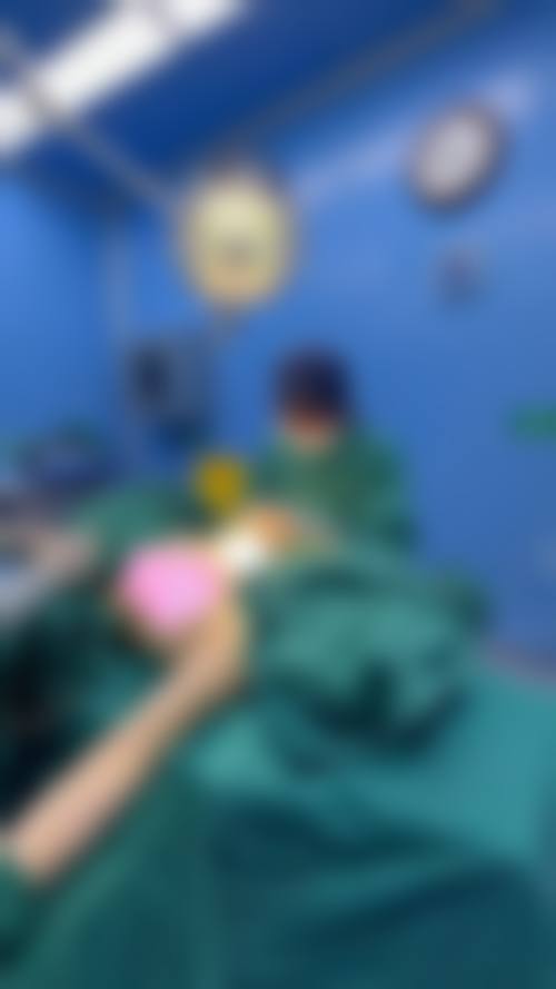 取出隆胸假体有危险吗