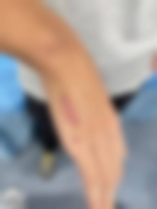 3、医院地址电话 / 营业时间