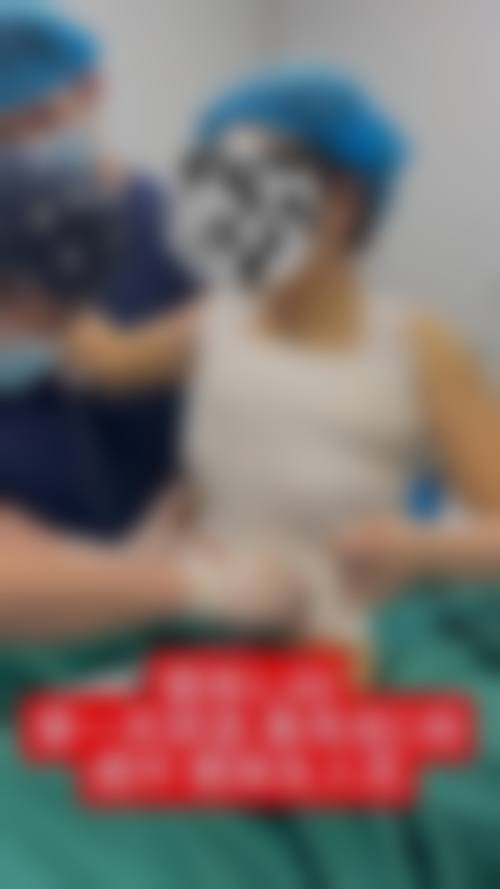 三、隆胸自体脂肪和假体的价格差异