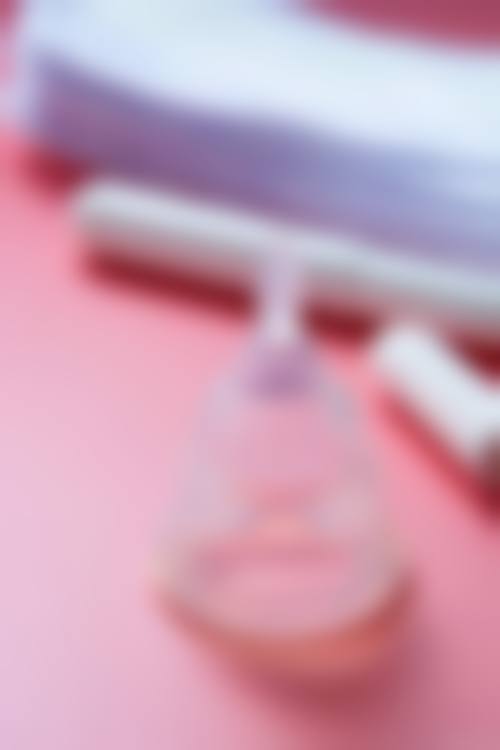 七、怎么判断自己是否适合假体隆胸