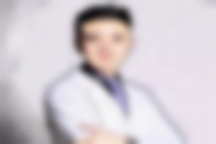 {成都自体脂肪全脸填充价格多少？成铤医生亲诊特惠8999元起，FEN天脂玉雕高成活率，术后效果自然饱满！