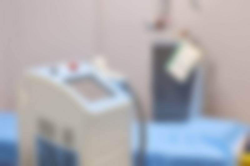 扬州俏华美医疗美容诊所唇毛/腋毛价格99元起，高军飞医生操作激光脱毛，告别粗黑毛发困扰！